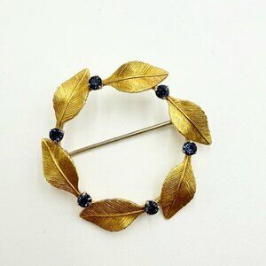 Vintage Krementz 14K Crystal Overlay Wreath Brooch